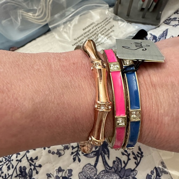 5 Bracelets - Picture 3 of 4